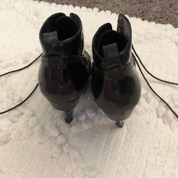 AUTHENTIC BURBERRY Patent Leather Booties - Picture 5 of 8